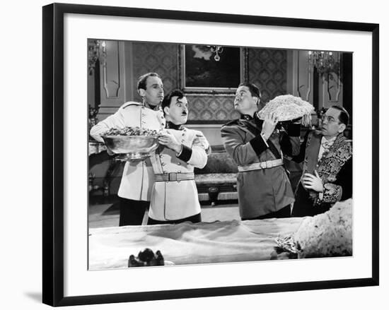 The Great Dictator, Henry Daniell, Charlie Chaplin, Jack Oakie, Carter Dehaven, 1940-null-Framed Photo