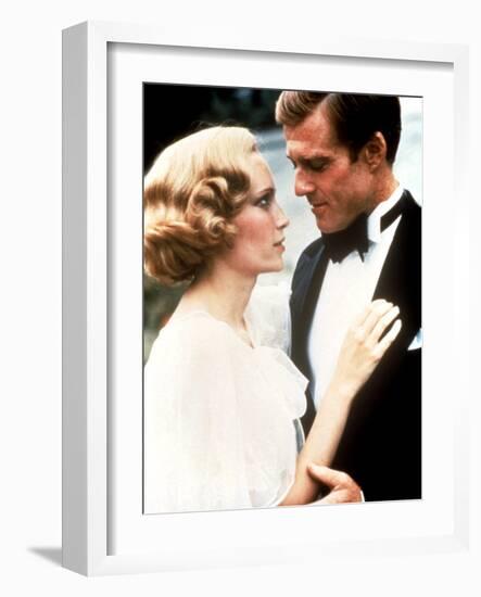 The Great Gatsby, Robert Redford, Mia Farrow, 1974-null-Framed Photo