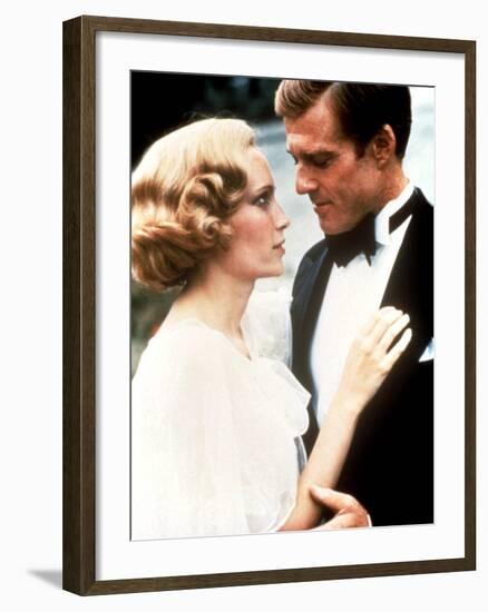 The Great Gatsby, Robert Redford, Mia Farrow, 1974-null-Framed Photo