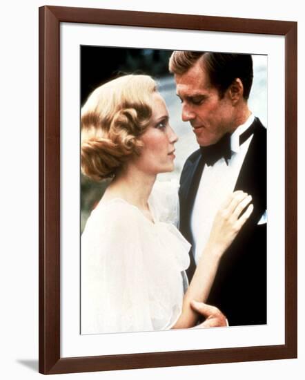 The Great Gatsby, Robert Redford, Mia Farrow, 1974-null-Framed Photo