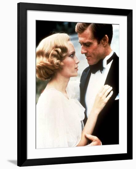 The Great Gatsby, Robert Redford, Mia Farrow, 1974-null-Framed Photo