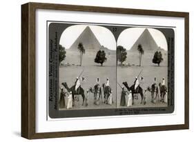 The Great Pyramid of Giza, Egypt, 1905-Underwood & Underwood-Framed Giclee Print