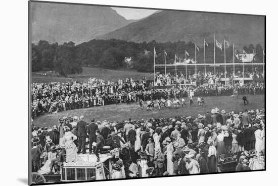 The Guide Race, c1902, (1903)-CG Mason-Mounted Photographic Print