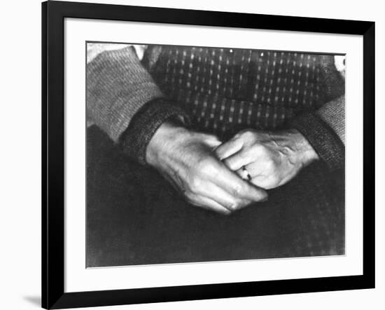 The Hands of Assunta Modotti, San Francisco, 1923-Tina Modotti-Framed Photographic Print