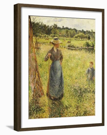 The Haymaker (La Faneuse). 1884-Camille Pissarro-Framed Giclee Print