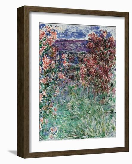 The House Among the Roses, 1925-Claude Monet-Framed Giclee Print