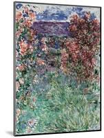 The House Among the Roses, 1925-Claude Monet-Mounted Giclee Print