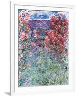 The House at Giverny Under the Roses, 1925-Claude Monet-Framed Giclee Print