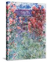 The House at Giverny Under the Roses, 1925-Claude Monet-Stretched Canvas