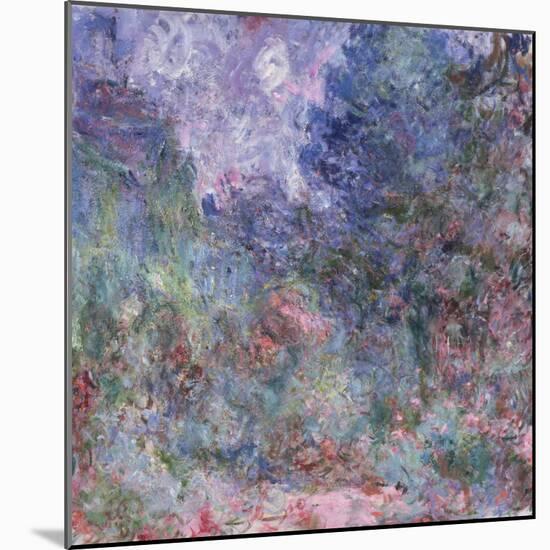 The House at Giverny Viewed from the Rose Garden, 1922-24-Claude Monet-Mounted Premium Giclee Print