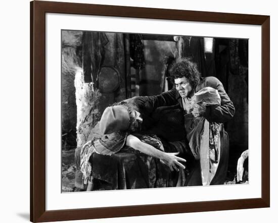 THE HUNCHBACK OF NOTRE DAME by Wallace Worsley-null-Framed Photo