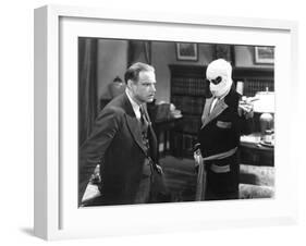 The Invisible Man, William Harrigan, Claude Rains, 1933-null-Framed Photo