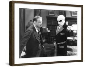 The Invisible Man, William Harrigan, Claude Rains, 1933-null-Framed Photo