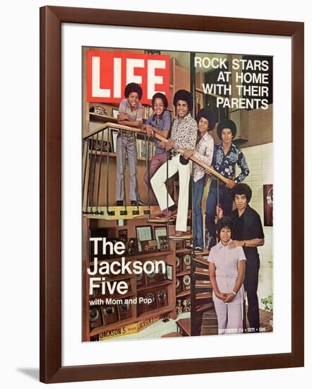 The Jackson Five with their Father and Mother, Joseph and Katherine, September 24, 1971-John Olson-Framed Photographic Print