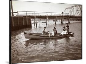 The Janer Family, 1903-Byron Company-Mounted Giclee Print