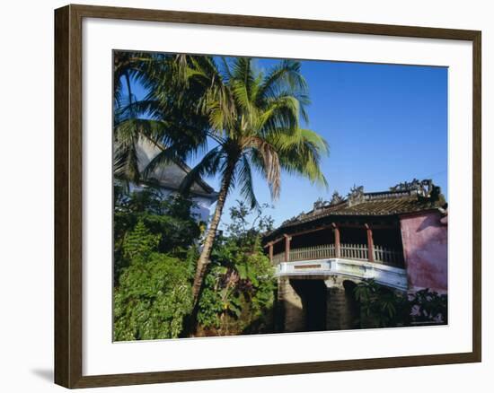 The Japanese Covered Bridge, First Built in 1593, Hoi An, Vietnam, Indochina, Southeast Asia, Asia-Robert Francis-Framed Photographic Print