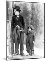 The Kid, Charles Chaplin, Jackie Coogan, 1921-null-Mounted Photo