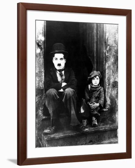 The Kid, Charlie Chaplin, Jackie Coogan, 1921-null-Framed Photographic Print