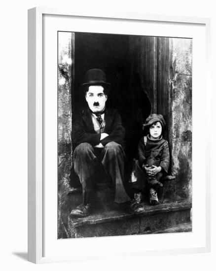 The Kid, Charlie Chaplin, Jackie Coogan, 1921-null-Framed Photographic Print