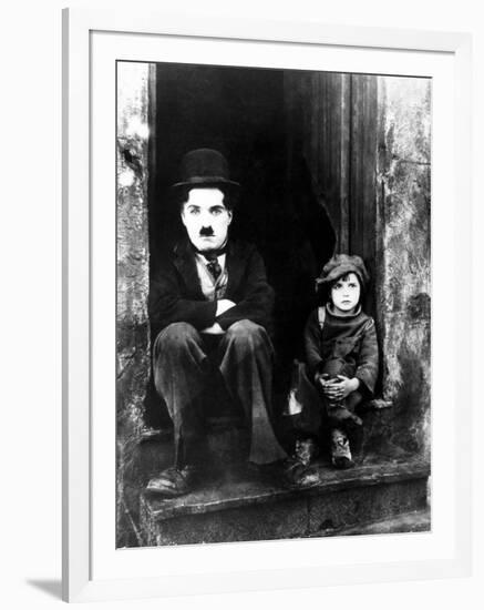 The Kid, Charlie Chaplin, Jackie Coogan, 1921-null-Framed Photographic Print