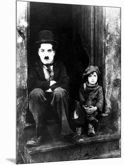The Kid, Charlie Chaplin, Jackie Coogan, 1921-null-Mounted Photographic Print