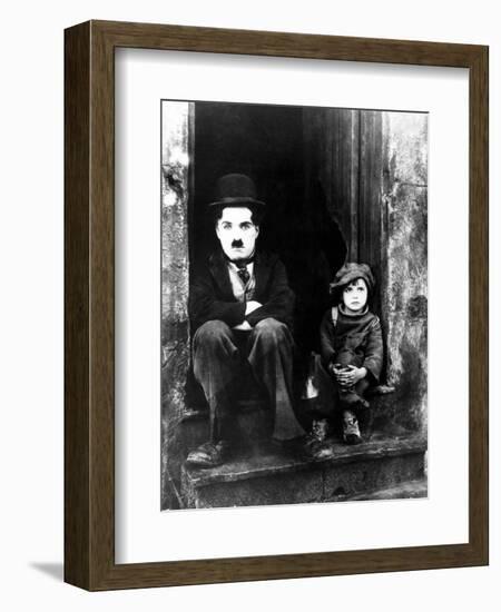 The Kid, Charlie Chaplin, Jackie Coogan, 1921-null-Framed Photographic Print