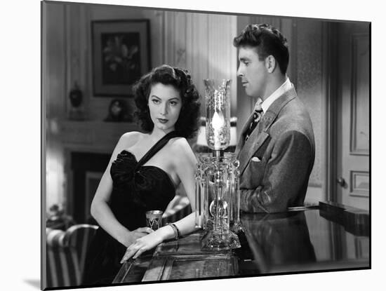 THE KILLERS, 1946 directed by ROBERT SIODMAK Ava Gardner / Burt Lancaster (b/w photo)-null-Mounted Photo