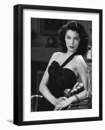 The Killers, Ava Gardner, 1946-null-Framed Photo