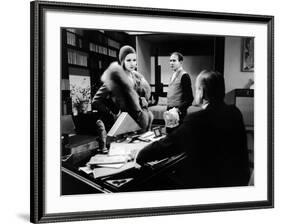 THE KISS, 1929 directed by JACQUES FEYDER Greta Garbo (b/w photo)-null-Framed Photo