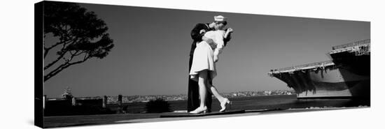 The Kiss Between a Sailor and a Nurse Sculpture, Unconditional Surrender-null-Stretched Canvas