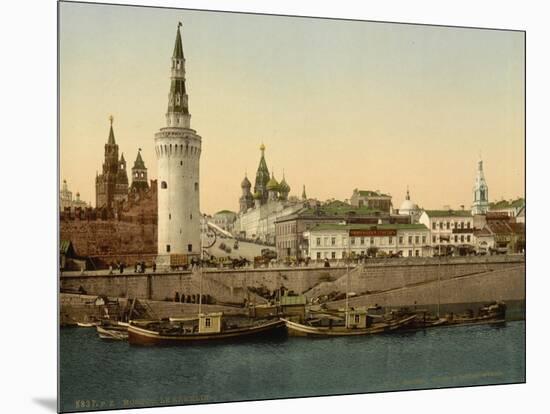 The Kremlin towards the Place rouge, Moscow in Russia, c.1890-c.1900-null-Mounted Giclee Print