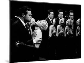 The Lady from Shanghai, 1947-null-Mounted Photographic Print