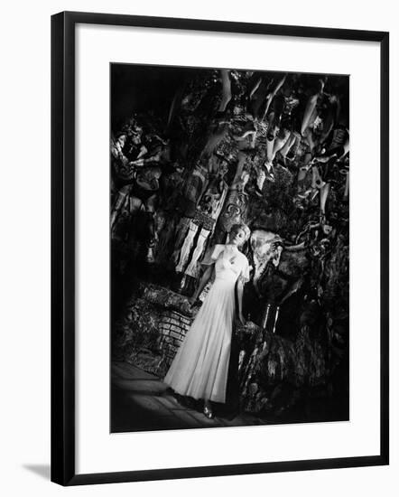 The Lady from Shanghai, 1947-null-Framed Photographic Print