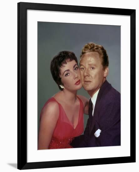 THE LAST TIME I SAW PARIS, 1954 directed by RICHARD BROOKS Elizabeth Taylor / Van Johnson (photo)-null-Framed Photo