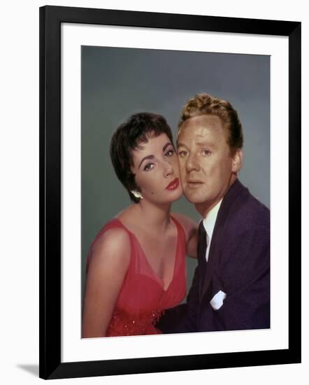 THE LAST TIME I SAW PARIS, 1954 directed by RICHARD BROOKS Elizabeth Taylor / Van Johnson (photo)-null-Framed Photo