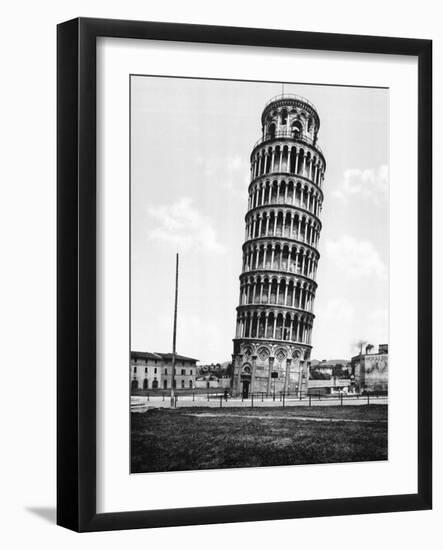 The Leaning Tower of Pisa Photograph - Pisa, Italy-Lantern Press-Framed Art Print