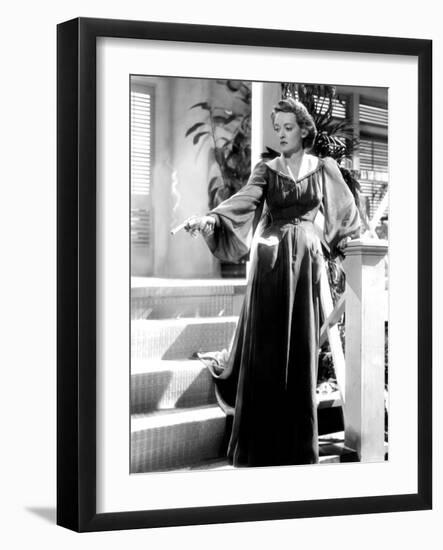 The Letter, Bette Davis, 1940-null-Framed Photo