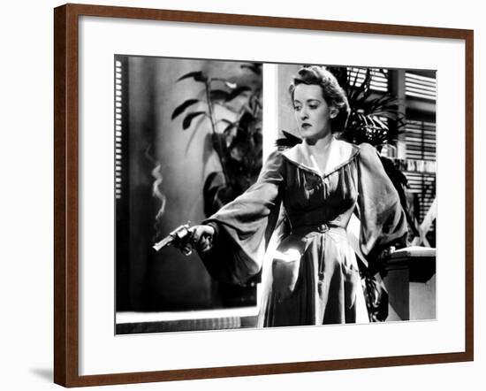 The Letter, Bette Davis, 1940-null-Framed Photo