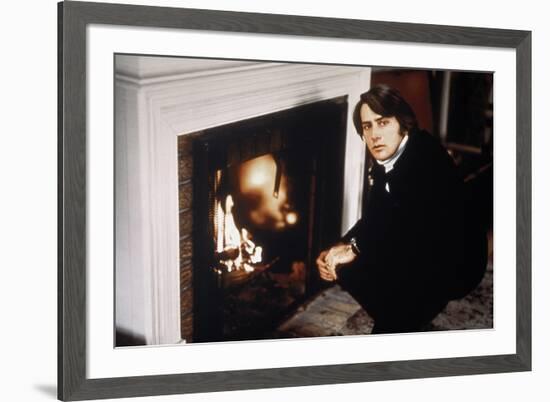 THE LITTLE GIRL WHO LIVES DOWN THE LANE, 1976 directed by NICOLAS Martin Sheen (photo)-null-Framed Photo