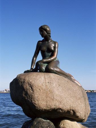 https://imgc.allpostersimages.com/img/posters/the-little-mermaid-copenhagen-denmark-scandinavia_u-L-P1JRR50.jpg?artPerspective=n