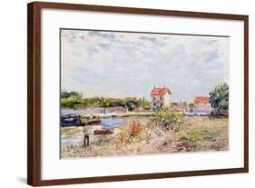 The Loing at Saint-Mammes, 1885-Alfred Sisley-Framed Giclee Print