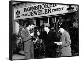 The Lost Weekend, Ray Milland, Lester Sharpe, Bertram Warburgh, 1945-null-Framed Photo