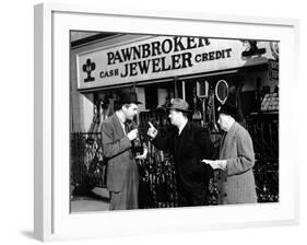 The Lost Weekend, Ray Milland, Lester Sharpe, Bertram Warburgh, 1945-null-Framed Photo