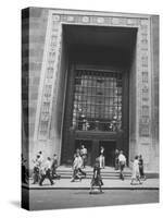 The Main Entrance to the Chase Manhattan Bank-Al Fenn-Stretched Canvas