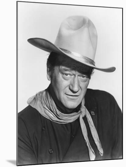 THE MAN WHO SHOT LIBERTY VALANCE, 1962 directed by JOHN FORD John Wayne (b/w photo)-null-Mounted Photo