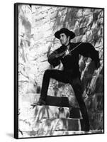 THE MARK OF ZORRO, 1940 directed by ROUBEN MAMOULIAN Tyrone Power (b/w photo)-null-Framed Photo