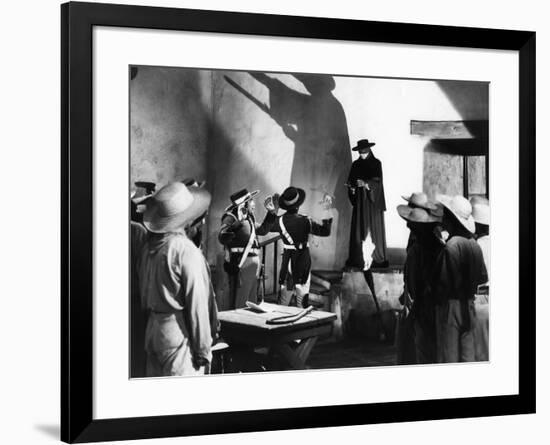 THE MARK OF ZORRO, 1940 directed by ROUBEN MAMOULIAN Tyrone Power (b/w photo)-null-Framed Photo