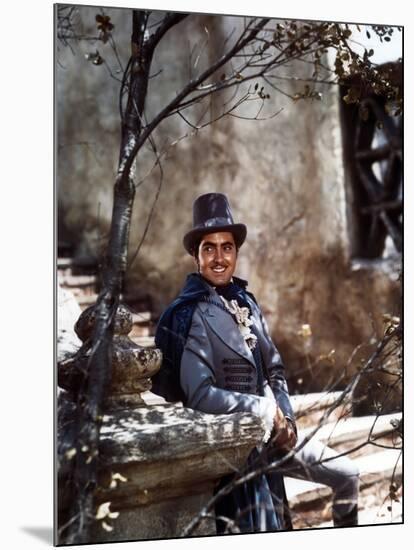 THE MARK OF ZORRO, 1940 directed by ROUBEN MAMOULIAN Tyrone Power (photo)-null-Mounted Photo