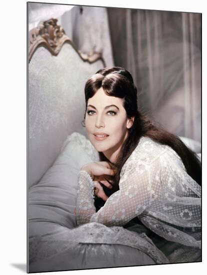 THE NAKED MAJA, 1959 directed by HENRY KOSTER Ava Gardner (photo)-null-Mounted Photo