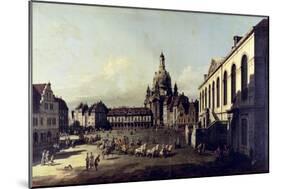 The Neuer Marktplatz in Dresden, 1747-Bernardo Bellotto-Mounted Giclee Print